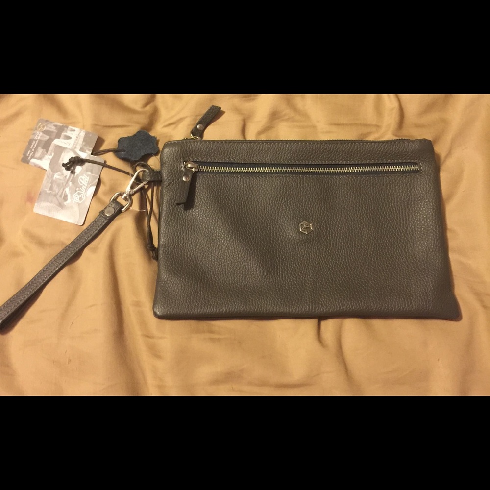 Valentina clutch purse. In pell leather
